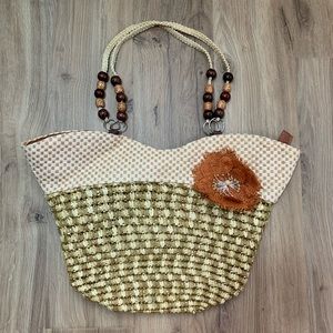 Lightweight beach tote